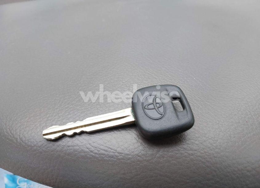 Photo 11 of 2004 Toyota Camry LE (VIN 4T1BE32K04U793501)