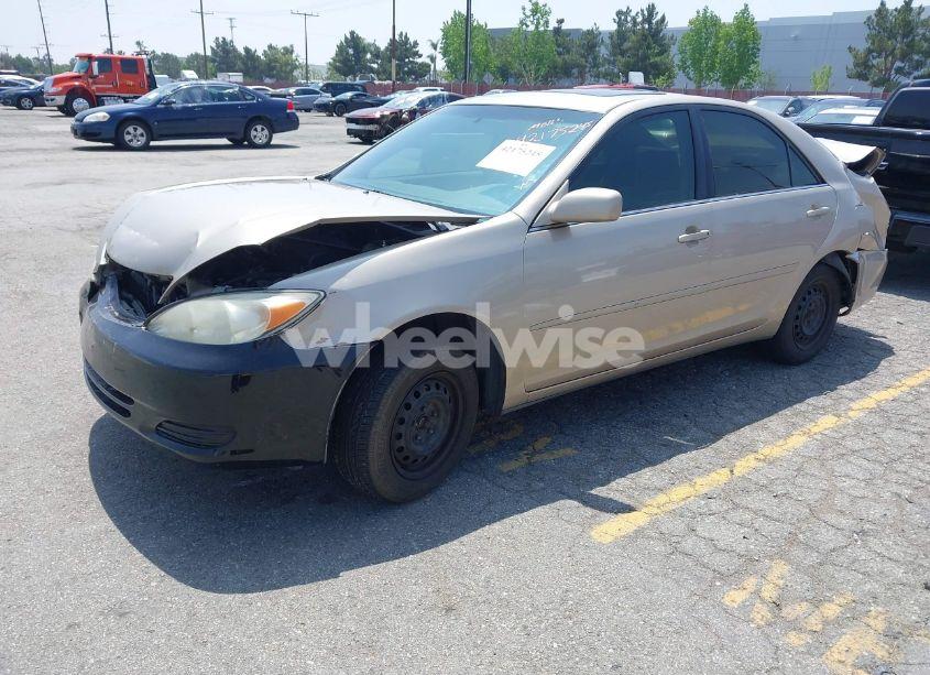 Photo 2 of 2004 Toyota Camry LE (VIN 4T1BE32K04U796804)