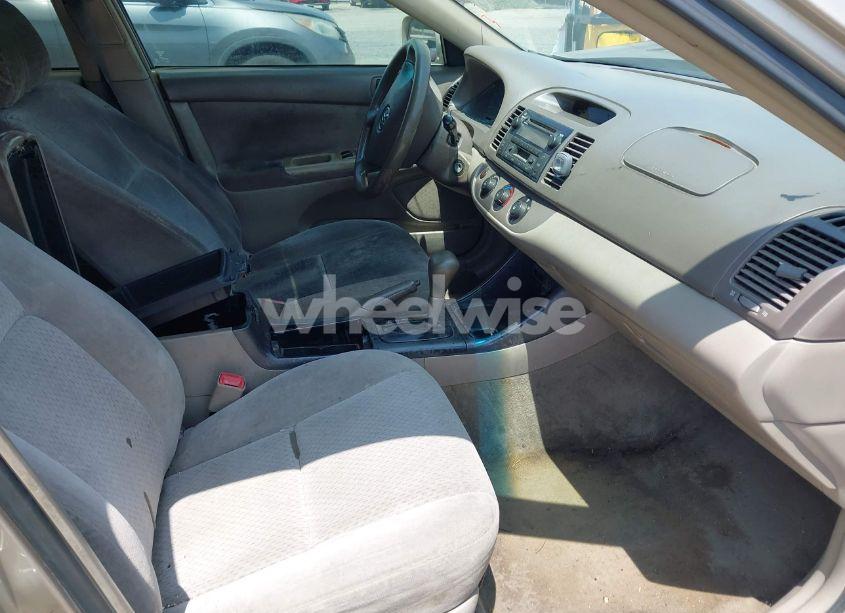 Photo 5 of 2004 Toyota Camry LE (VIN 4T1BE32K04U796804)