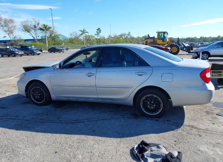 Photo 14 of 2004 Toyota Camry LE (VIN 4T1BE32K04U807638)