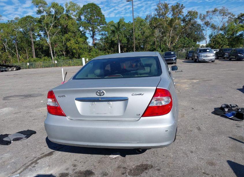 Photo 16 of 2004 Toyota Camry LE (VIN 4T1BE32K04U807638)