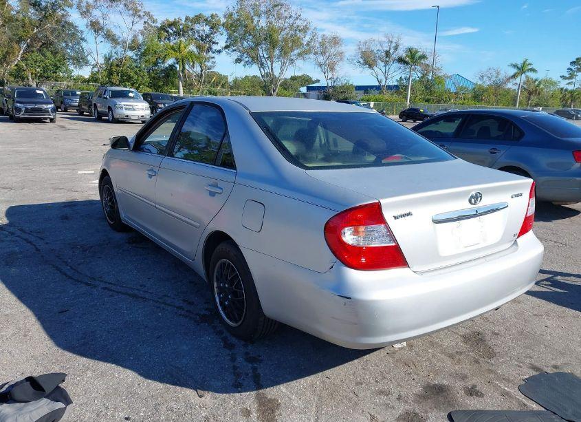 Photo 3 of 2004 Toyota Camry LE (VIN 4T1BE32K04U807638)