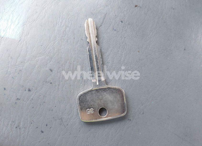 Photo 11 of 2004 Toyota Camry LE (VIN 4T1BE32K04U811219)