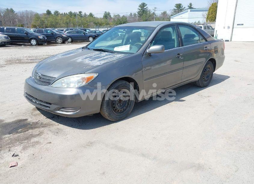 Photo 2 of 2004 Toyota Camry LE (VIN 4T1BE32K04U811219)