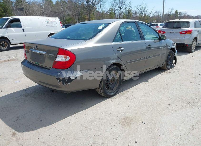 Photo 4 of 2004 Toyota Camry LE (VIN 4T1BE32K04U811219)