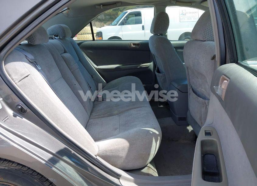 Photo 8 of 2004 Toyota Camry LE (VIN 4T1BE32K04U811219)