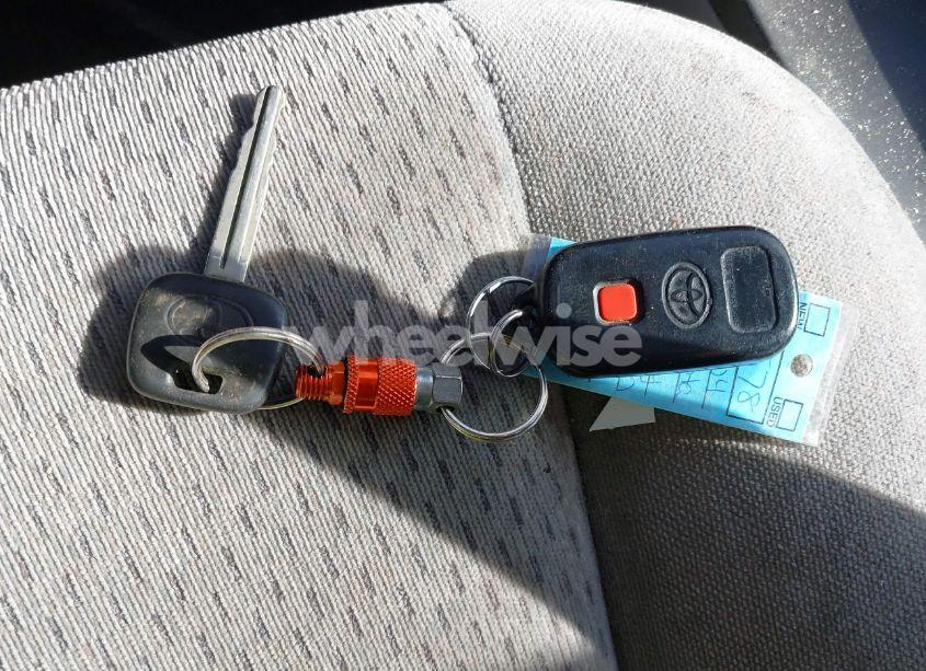 Photo 11 of 2004 Toyota Camry LE (VIN 4T1BE32K04U812564)