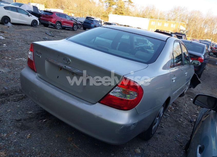 Photo 4 of 2004 Toyota Camry LE (VIN 4T1BE32K04U836041)