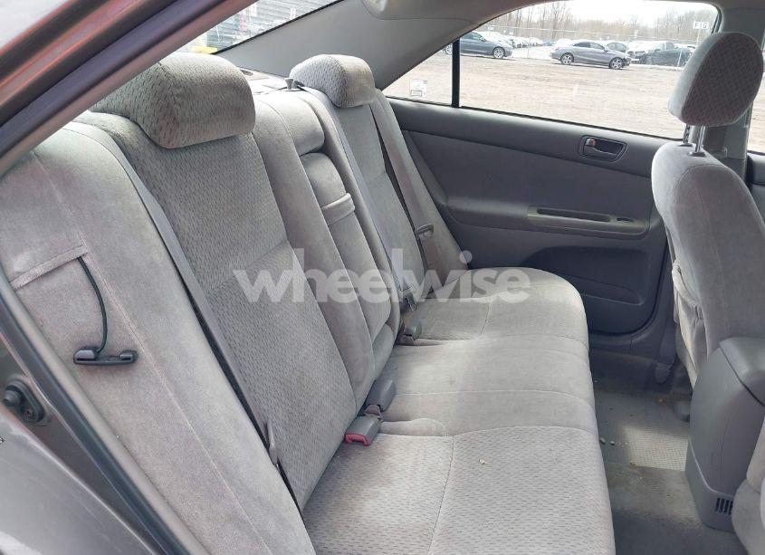 Photo 8 of 2004 Toyota Camry LE (VIN 4T1BE32K04U853924)