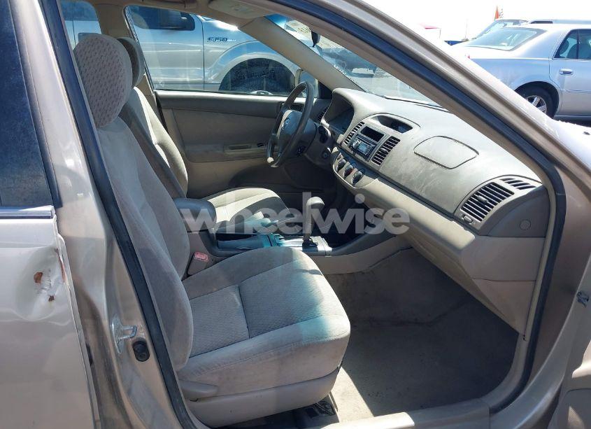 Photo 5 of 2004 Toyota Camry LE (VIN 4T1BE32K04U863224)