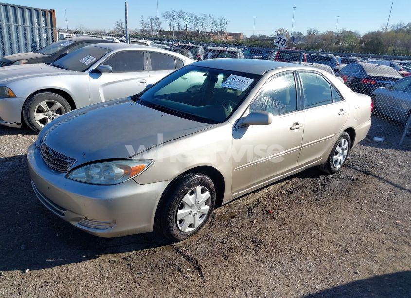 Photo 2 of 2004 Toyota Camry LE (VIN 4T1BE32K04U886793)