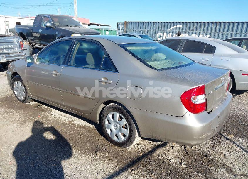 Photo 3 of 2004 Toyota Camry LE (VIN 4T1BE32K04U886793)