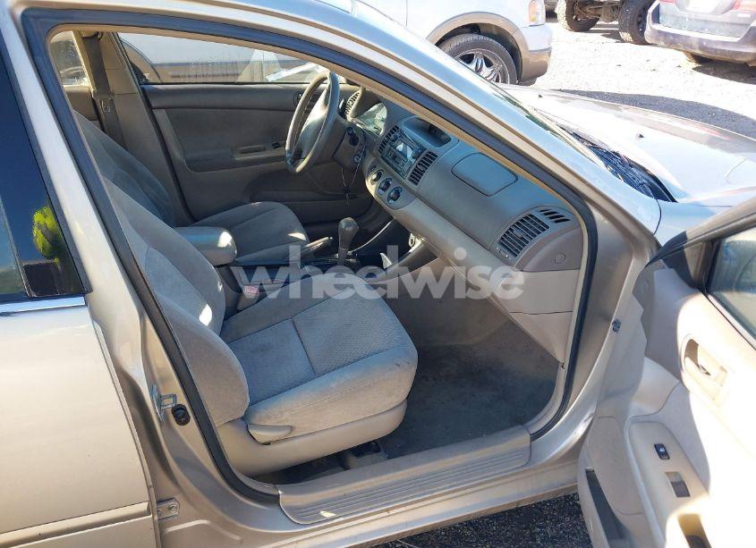 Photo 5 of 2004 Toyota Camry LE (VIN 4T1BE32K04U886793)