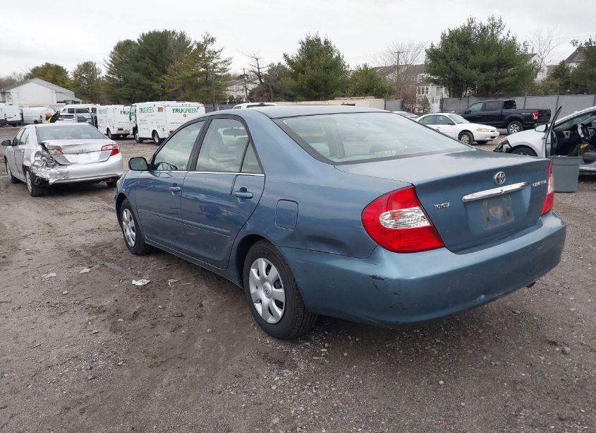 Photo 3 of 2004 Toyota Camry LE (VIN 4T1BE32K04U892528)