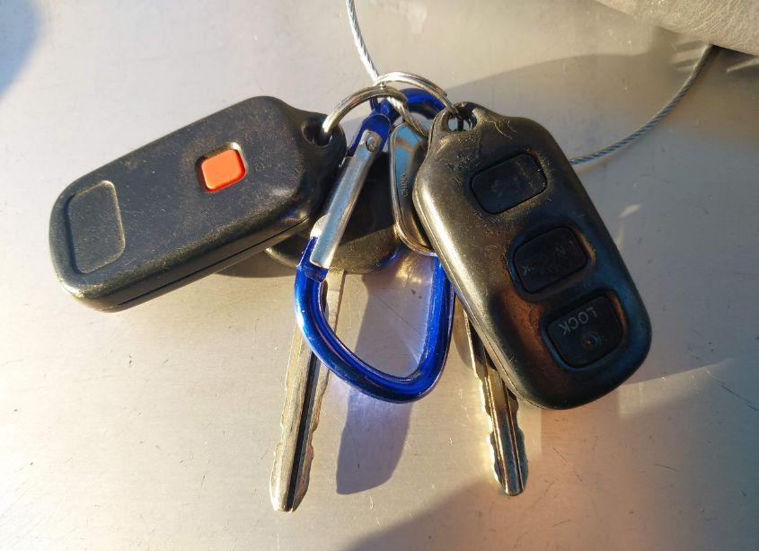 Photo 11 of 2004 Toyota Camry LE (VIN 4T1BE32K04U898104)