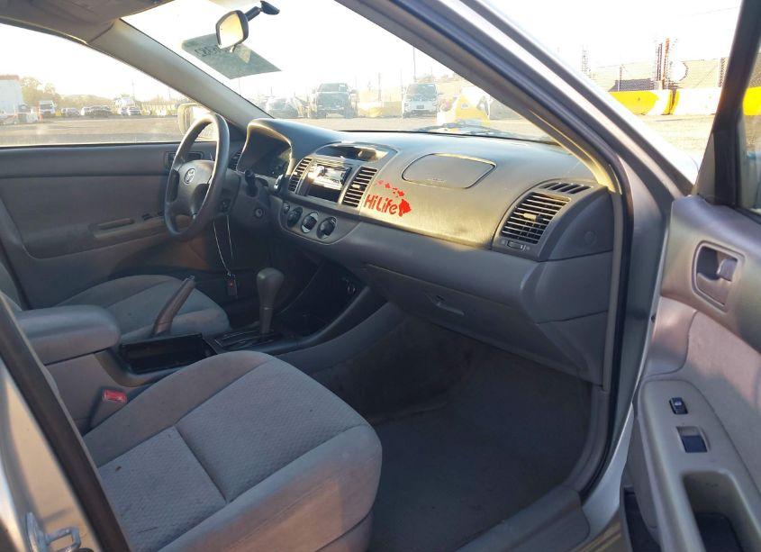 Photo 5 of 2004 Toyota Camry LE (VIN 4T1BE32K04U898104)