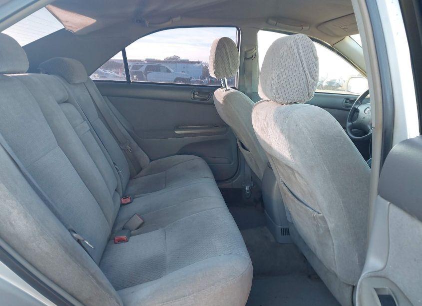 Photo 8 of 2004 Toyota Camry LE (VIN 4T1BE32K04U898104)