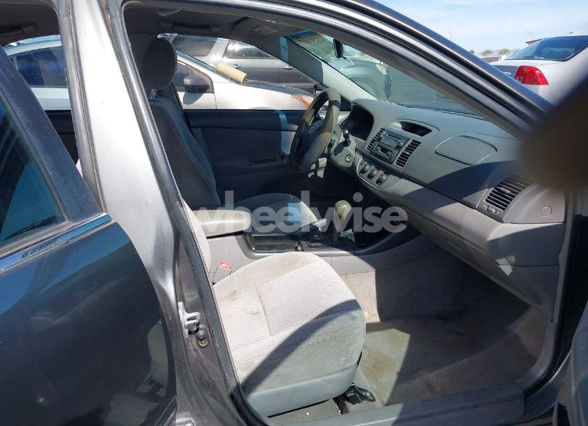 Photo 5 of 2004 Toyota Camry LE (VIN 4T1BE32K04U908081)