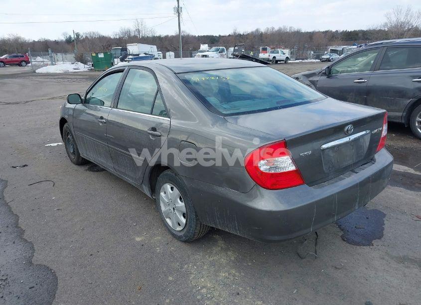 Photo 3 of 2004 Toyota Camry LE (VIN 4T1BE32K04U939881)