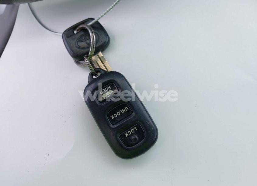 Photo 11 of 2004 Toyota Camry LE (VIN 4T1BE32K04U940691)