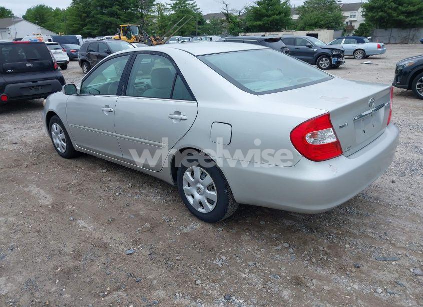 Photo 3 of 2004 Toyota Camry LE (VIN 4T1BE32K04U940691)