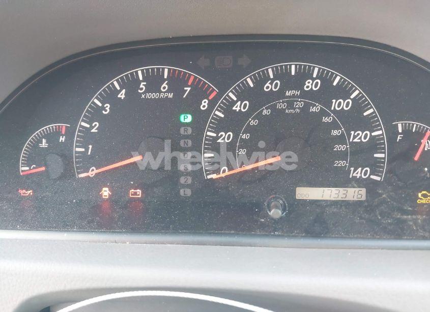 Photo 7 of 2005 Toyota Camry LE (VIN 4T1BE32K05U005060)