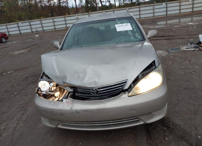 Photo 6 of 2005 Toyota Camry LE (VIN 4T1BE32K05U007732)