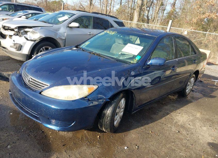 Photo 2 of 2005 Toyota Camry LE (VIN 4T1BE32K05U018004)