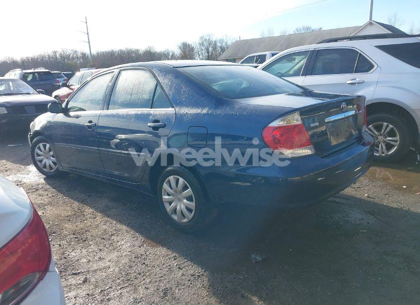 Photo 3 of 2005 Toyota Camry LE (VIN 4T1BE32K05U018004)