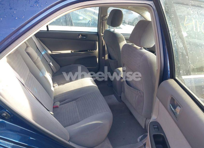 Photo 8 of 2005 Toyota Camry LE (VIN 4T1BE32K05U018004)