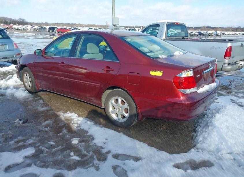 Photo 3 of 2005 Toyota Camry LE (VIN 4T1BE32K05U037541)