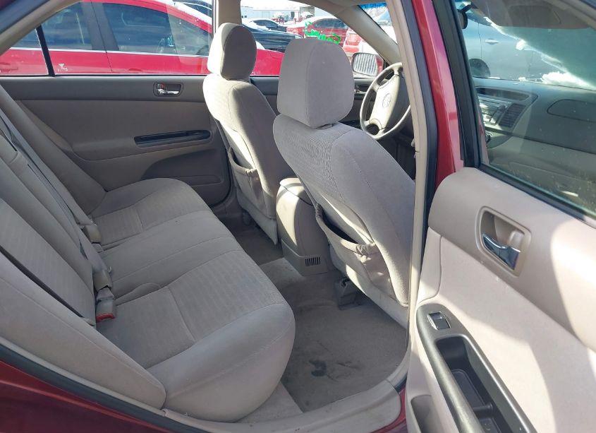 Photo 8 of 2005 Toyota Camry LE (VIN 4T1BE32K05U037541)