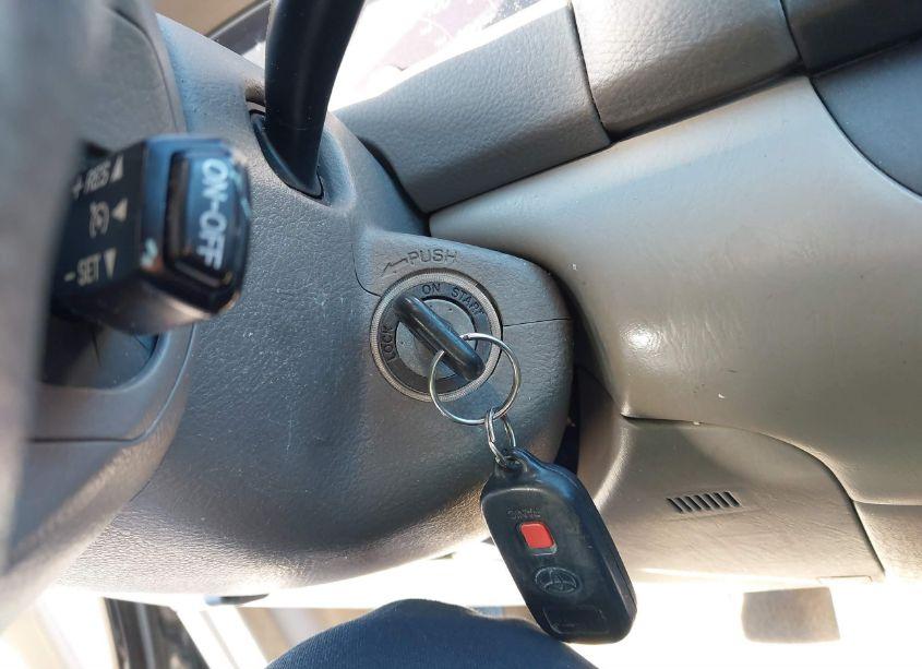 Photo 11 of 2005 Toyota Camry LE (VIN 4T1BE32K05U041122)