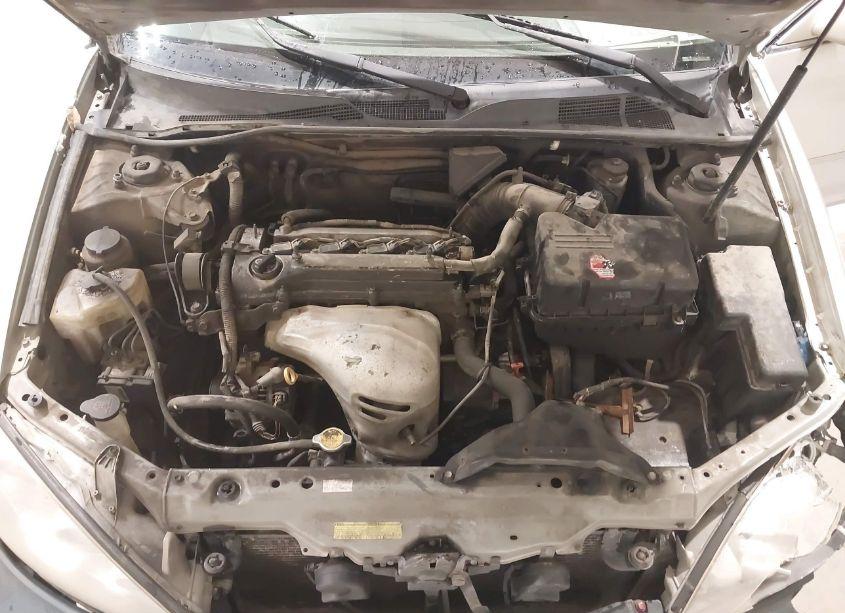 Photo 10 of 2005 Toyota Camry LE (VIN 4T1BE32K05U051312)