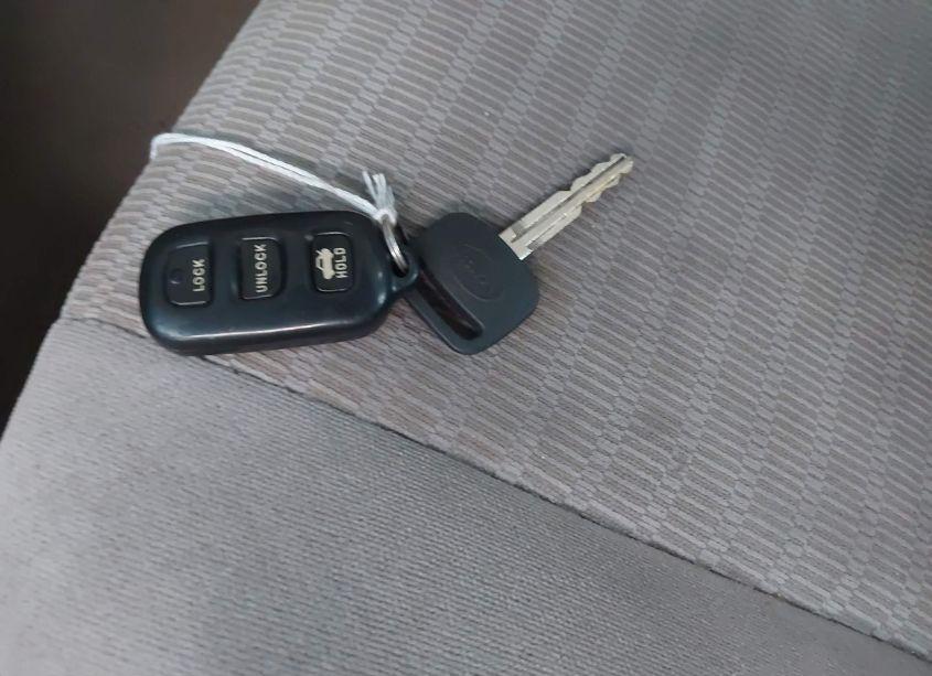 Photo 11 of 2005 Toyota Camry LE (VIN 4T1BE32K05U051892)