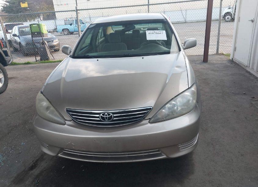 Photo 12 of 2005 Toyota Camry LE (VIN 4T1BE32K05U051892)