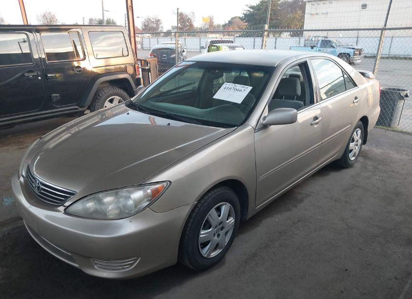 Photo 14 of 2005 Toyota Camry LE (VIN 4T1BE32K05U051892)