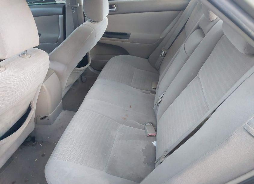Photo 8 of 2005 Toyota Camry LE (VIN 4T1BE32K05U051892)