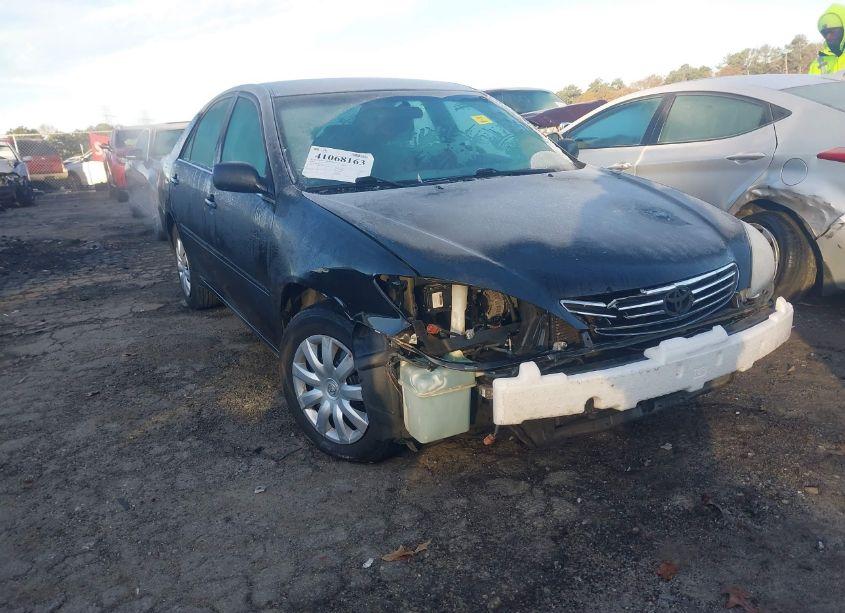 2005 Toyota Camry STD (VIN 4T1BE32K05U060544) main photo