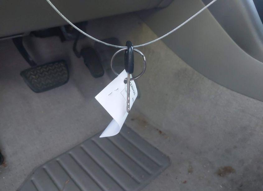 Photo 11 of 2005 Toyota Camry STD (VIN 4T1BE32K05U060544)