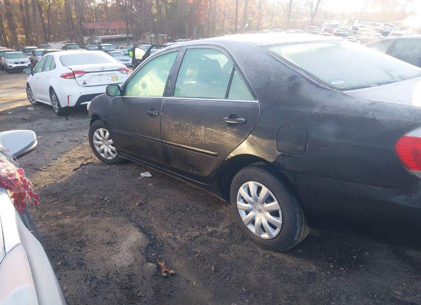 Photo 15 of 2005 Toyota Camry STD (VIN 4T1BE32K05U060544)