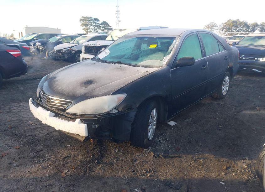 Photo 2 of 2005 Toyota Camry STD (VIN 4T1BE32K05U060544)