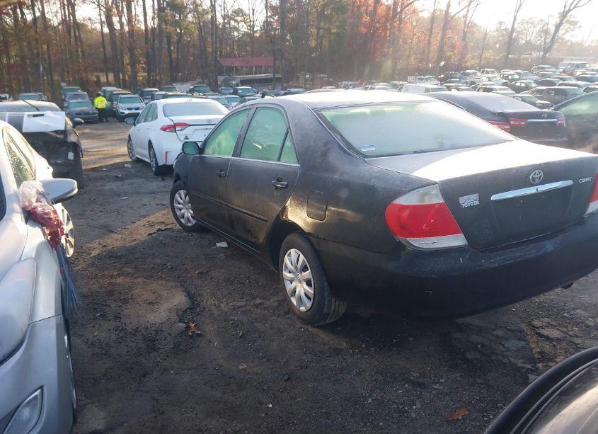 Photo 3 of 2005 Toyota Camry STD (VIN 4T1BE32K05U060544)