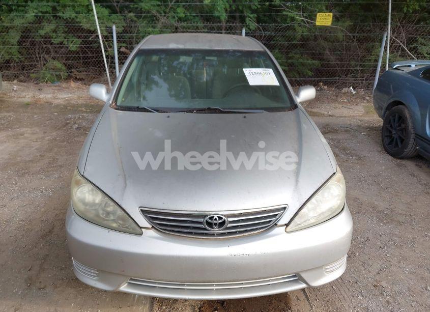 Photo 6 of 2005 Toyota Camry LE (VIN 4T1BE32K05U066635)