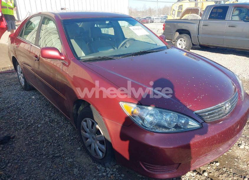 Photo 6 of 2005 Toyota Camry LE (VIN 4T1BE32K05U094189)