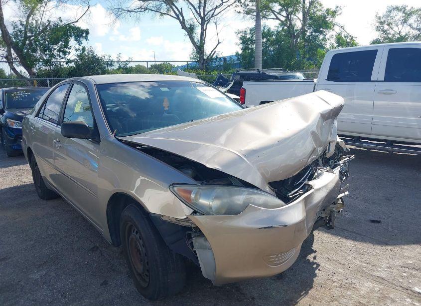 2005 Toyota Camry STD (VIN 4T1BE32K05U414353) main photo