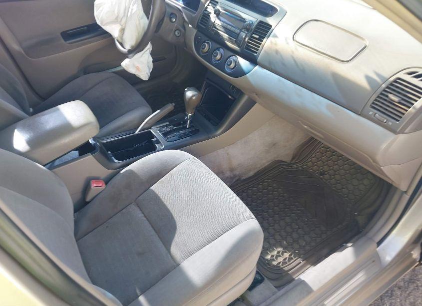 Photo 5 of 2005 Toyota Camry STD (VIN 4T1BE32K05U414353)
