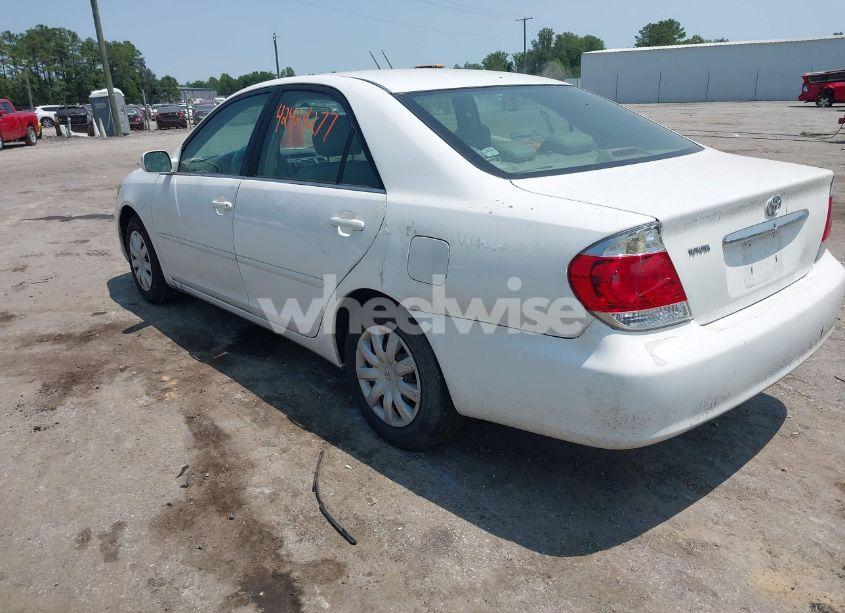 Photo 3 of 2005 Toyota Camry LE (VIN 4T1BE32K05U426485)
