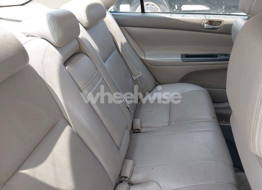 Photo 8 of 2005 Toyota Camry LE (VIN 4T1BE32K05U426485)