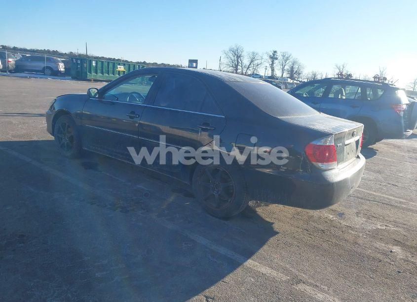 Photo 3 of 2005 Toyota Camry XLE (VIN 4T1BE32K05U431492)